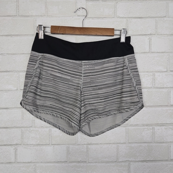 Under Armour athletic shorts - Picture 1 of 10